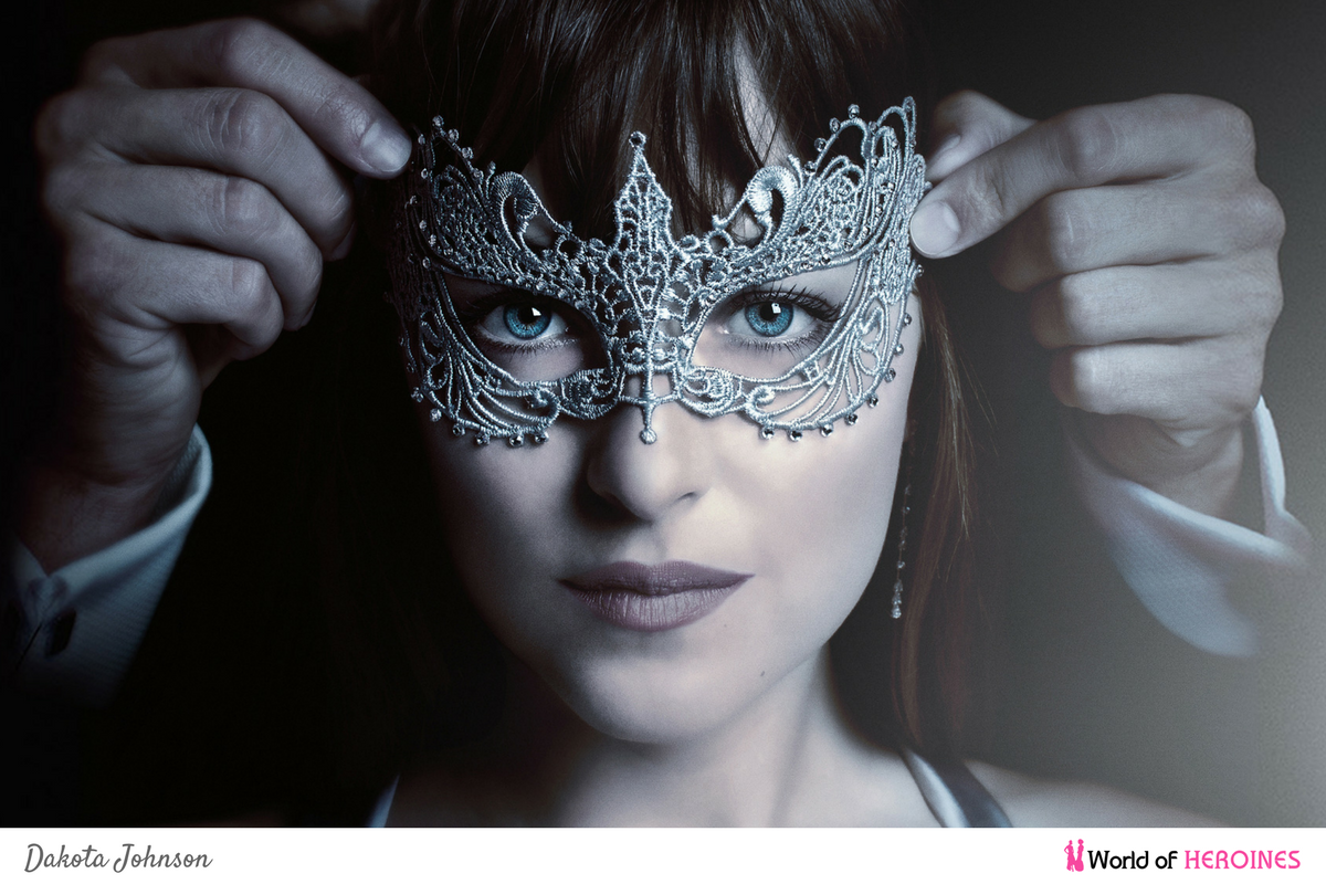 Dakota Johnson is looking simply mesmerizing yet enticing in one of her movie stills. 